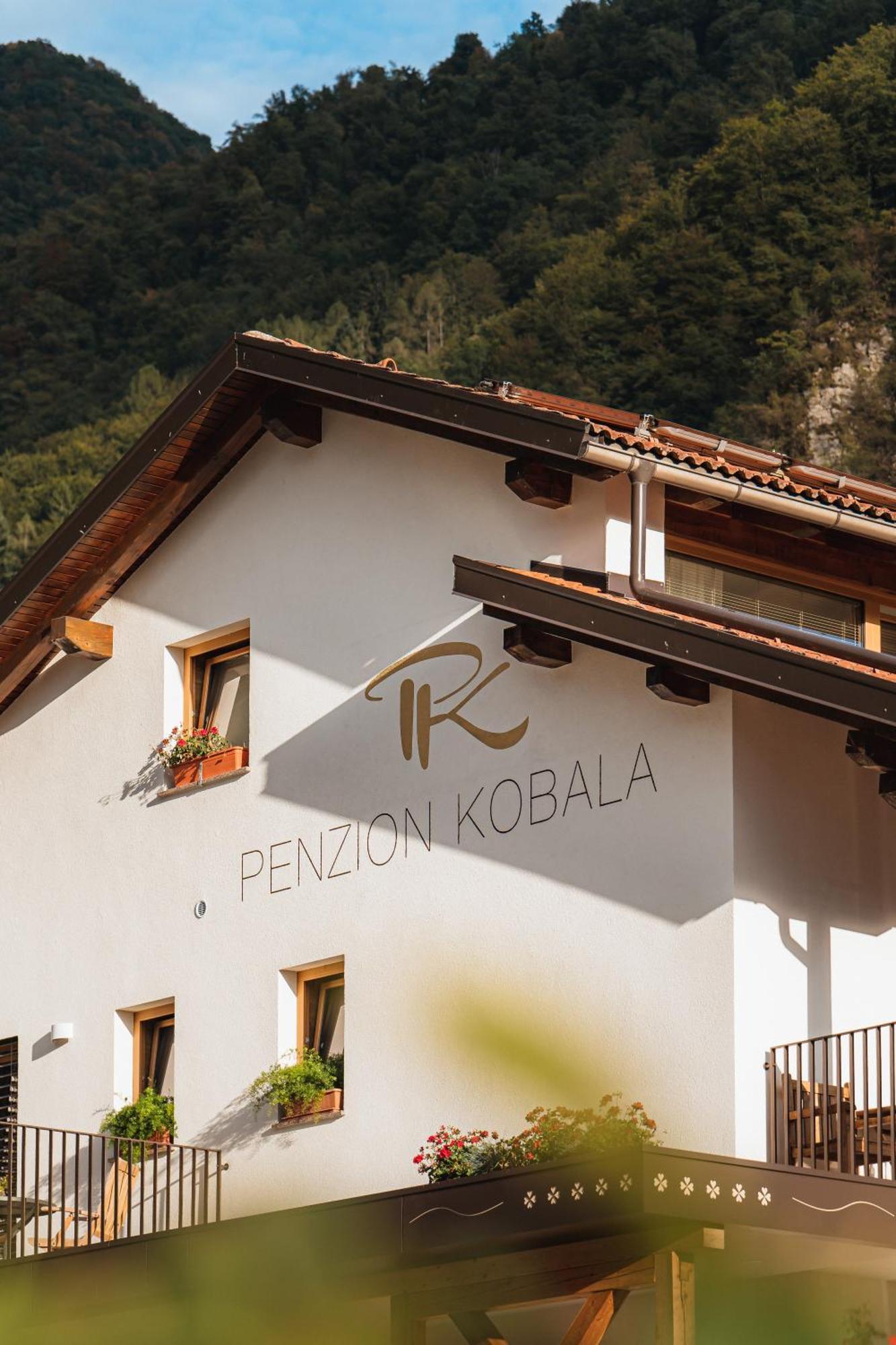 Hotel Penzion Kobala Tolmin Exterior foto