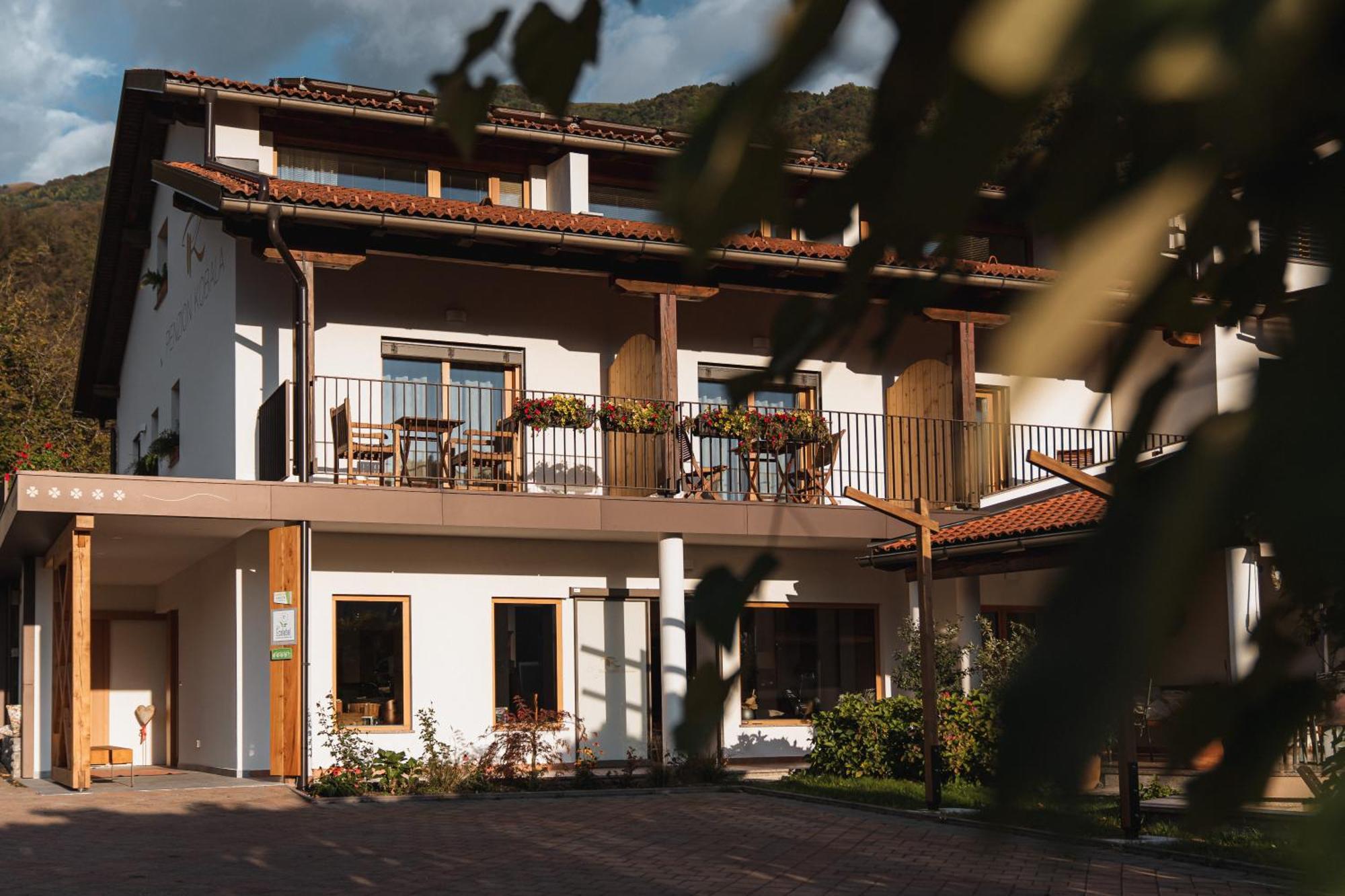 Hotel Penzion Kobala Tolmin Exterior foto
